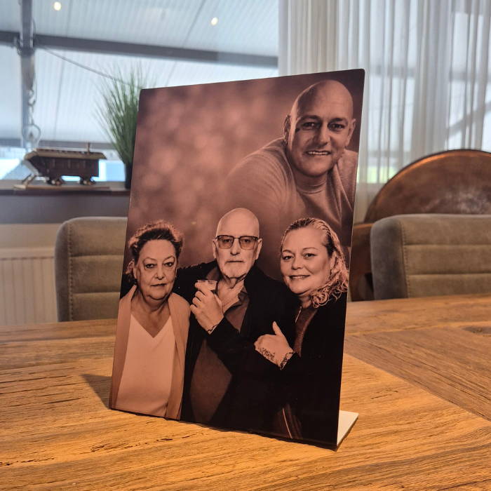 Gedenkfoto voor binnen/buiten – Foto voor op de kist, urnenmuur en begraafplaats